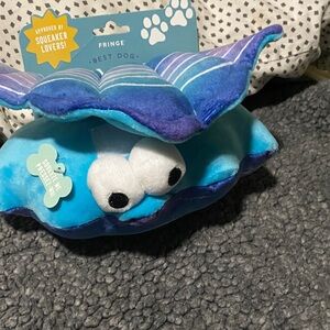Fringe Studio Blue Clam Dog Toy